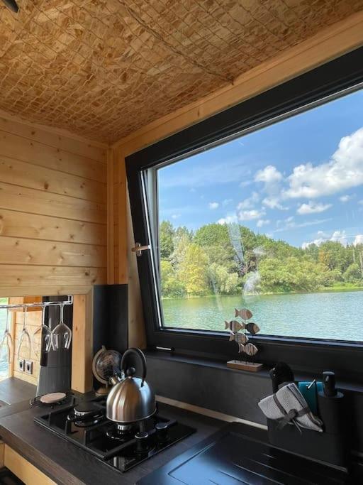 Aquachill Houseboat & Wellness Hotel Liptovský Trnovec Eksteriør billede